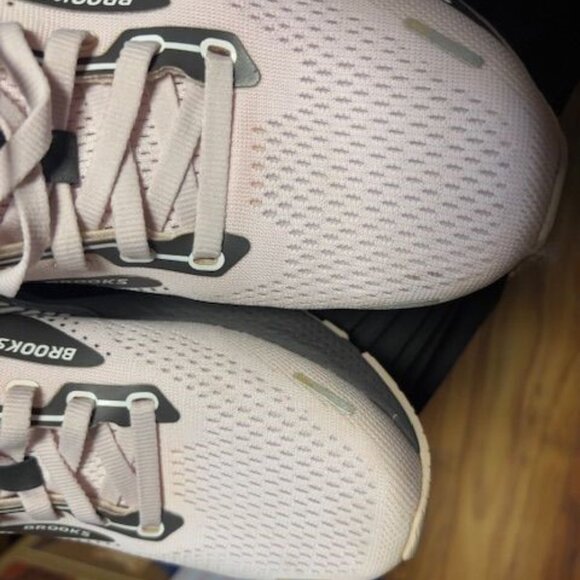 BROOKS ADRENALINE GTS 22 WOMEN'S SIZE 8 PINK SUPPORT SNEAKERS - Picture 4 of 6